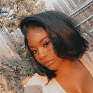 Meet your Posher, Maya